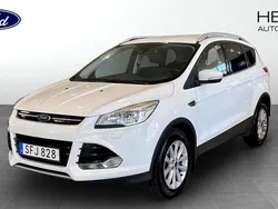 Vit (white) Begagnad 2015 Ford Kuga SUV | 95 000 kr (Bra pris)