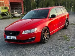 Röd Begagnad 2016 Volvo V70 Standard Kombi | 180 000 kr (Dyr)
