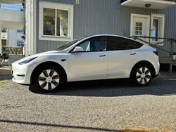 Vit Begagnad 2023 Tesla Model Y Long Range SUV | 449 999 kr (Superpris)