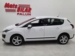 Vit Begagnad 2016 Peugeot 3008 Halvkombi | 99 900 kr