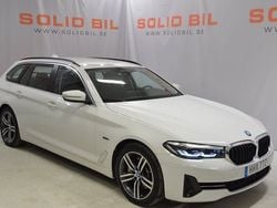 Vit Begagnad 2022 BMW 530e Kombi | 389 000 kr (Marknadspris)