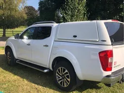 Vit Begagnad 2016 Nissan Navara Pickup | 350 000 kr (Dyr)