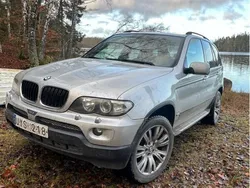 Grå Begagnad 2004 BMW X5 Sport Line SUV | 48 000 kr (Marknadspris)