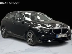 Svart Begagnad 2022 BMW 118 Sport Line Halvkombi | 219 000 kr (Bra pris)