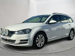 Vit Begagnad 2017 VW Golf VII | 120 000 kr
