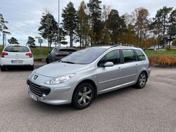 Ljusgrå Begagnad 2007 Peugeot 307 Kombi | 44 900 kr (Dyr)