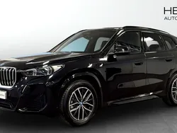 Svart (black) Begagnad 2024 BMW X1 M Sport SUV | 538 700 kr (Marknadspris)