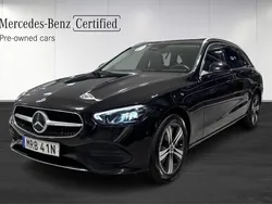 Svart (black) Begagnad 2022 Mercedes C300e Kombi | 309 900 kr (Superpris)