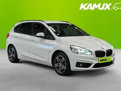 Vit Begagnad 2016 BMW 225 Kombi | 174 800 kr