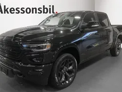 Svart Begagnad 2022 RAM 1500 Pickup | 848 750 kr (Bra pris)