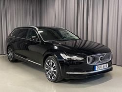 Svart Begagnad 2022 Volvo V90 Core Kombi | 369 900 kr (Marknadspris)