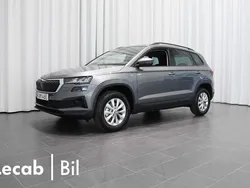 Grå (graphite grey metallic) Ny 2024 Skoda Karoq Selection SUV | 299 500 kr (Lite dyr)