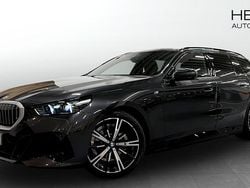 Grå (grey) Begagnad 2025 BMW 530e Shadowline Kombi | 638 700 kr (Bra pris)