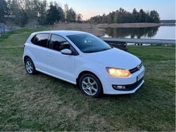 Vit Begagnad 2014 VW Polo Halvkombi | 87 700 kr (Bra pris)