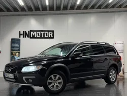 Svart Begagnad 2015 Volvo XC70 Momentum SUV | 189 900 kr (Marknadspris)