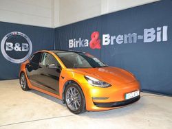 Svart Begagnad 2020 Tesla Model 3 Long Range AWD Sedan | 219 900 kr (Marknadspris)