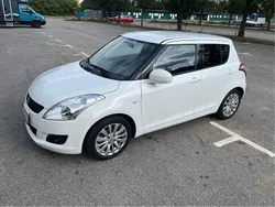 Vit Begagnad 2013 Suzuki Swift Halvkombi | 84 000 kr (Marknadspris)