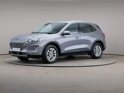 Grå Begagnad 2022 Ford Kuga Titanium SUV | 289 000 kr (Marknadspris)