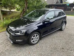 Svart Begagnad 2014 VW Polo Halvkombi | 94 000 kr (Marknadspris)
