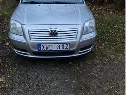 Silver Begagnad 2006 Toyota Avensis Kombi | 19 000 kr (Bra pris)