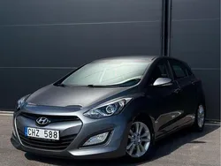 Grå Begagnad 2013 Hyundai i30 Halvkombi | 105 000 kr (Marknadspris)