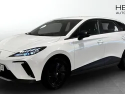 Vit (white) Begagnad 2023 MG MG4 EV Halvkombi | 269 900 kr (Lite dyr)