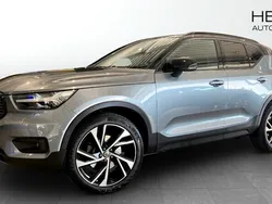 Grå (grey) Begagnad 2018 Volvo XC40 R-Design SUV | 299 900 kr (Marknadspris)