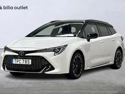 Vit Begagnad 2022 Toyota Corolla Sport Kombi | 294 900 kr (Marknadspris)