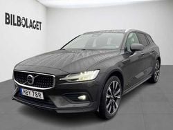 Begagnad 2024 Volvo V60 CC Kombi | 424 800 kr (Marknadspris)