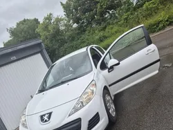 Vit Begagnad 2010 Peugeot 207 Halvkombi | 57 000 kr (Lite dyr)