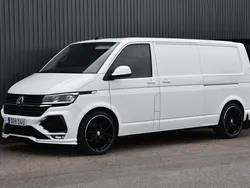 Vit Begagnad 2024 VW T6.1 R Van | 589 900 kr