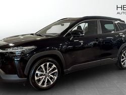 Svart (black) Begagnad 2022 Toyota Corolla SUV | 352 900 kr (Dyr)