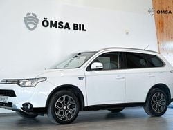 Vit Begagnad 2015 Mitsubishi Outlander SUV | 114 800 kr