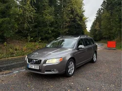 Grå Begagnad 2010 Volvo V70 Kombi | 40 000 kr (Marknadspris)