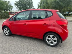 Röd Begagnad 2010 Kia Venga Comfort Halvkombi | 23 500 kr (Superpris)