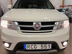 Vit Begagnad 2012 Fiat Freemont SUV | 79 990 kr (Marknadspris)