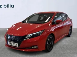 Röd Begagnad 2022 Nissan Leaf Halvkombi | 209 900 kr (Marknadspris)