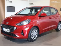 Röd Begagnad 2022 Hyundai i10 Essential Halvkombi | 144 800 kr (Marknadspris)