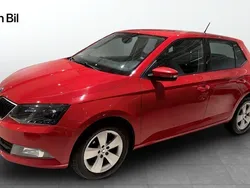 Röd Begagnad 2016 Skoda Fabia Comfort Halvkombi | 84 900 kr (Superpris)