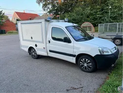 Vit Begagnad 2008 Peugeot Partner Minibuss | 25 000 kr (Marknadspris)