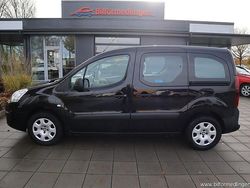 Svart svart Begagnad 2018 Peugeot Partner Tepee Minibuss | 234 900 kr