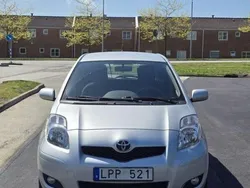 Silver Begagnad 2011 Toyota Yaris Halvkombi | 59 900 kr