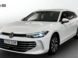 Vit Begagnad 2024 VW Passat Business Kombi | 345 900 kr (Lite dyr)