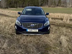 Blå Begagnad 2015 Volvo XC60 Momentum SUV | 210 000 kr (Lite dyr)