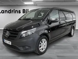 Svart (obsidiansvart metallic) Begagnad 2023 Mercedes e-Vito Minibuss | 549 900 kr (Marknadspris)