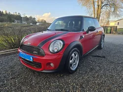 Röd Begagnad 2014 Mini Cooper D Halvkombi | 75 000 kr (Marknadspris)