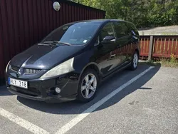 Svart Begagnad 2008 Mitsubishi Grandis Minibuss | 35 000 kr (Marknadspris)
