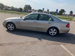 Gul Begagnad 2002 Mercedes E320 Sedan | 89 000 kr
