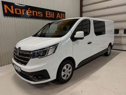 Vit Begagnad 2022 Renault Trafic Van | 399 000 kr