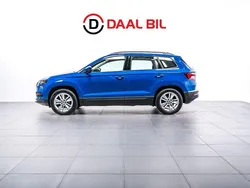 Blå Begagnad 2020 Skoda Karoq SUV | 289 700 kr (Marknadspris)